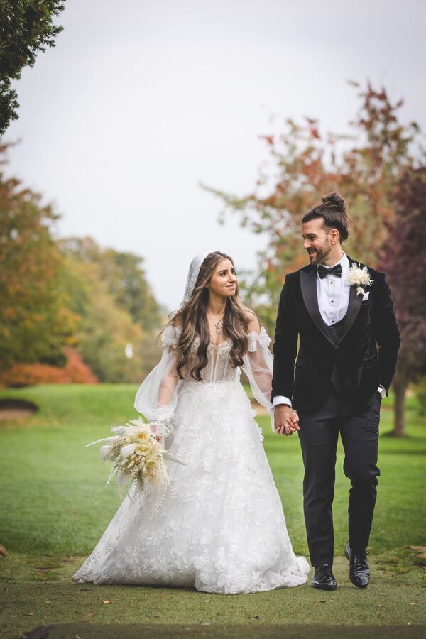 Wedding photograph by Evagoras Mandrides, wedding photographer in North London