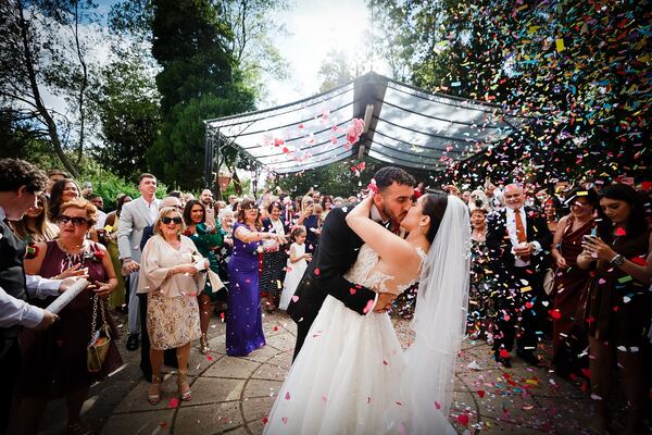 Wedding photograph by Evagoras Mandrides, wedding photographer in North London